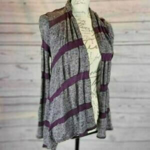 ♡3/$30♡ Francesca's Casual Cardigan Sweater -OS